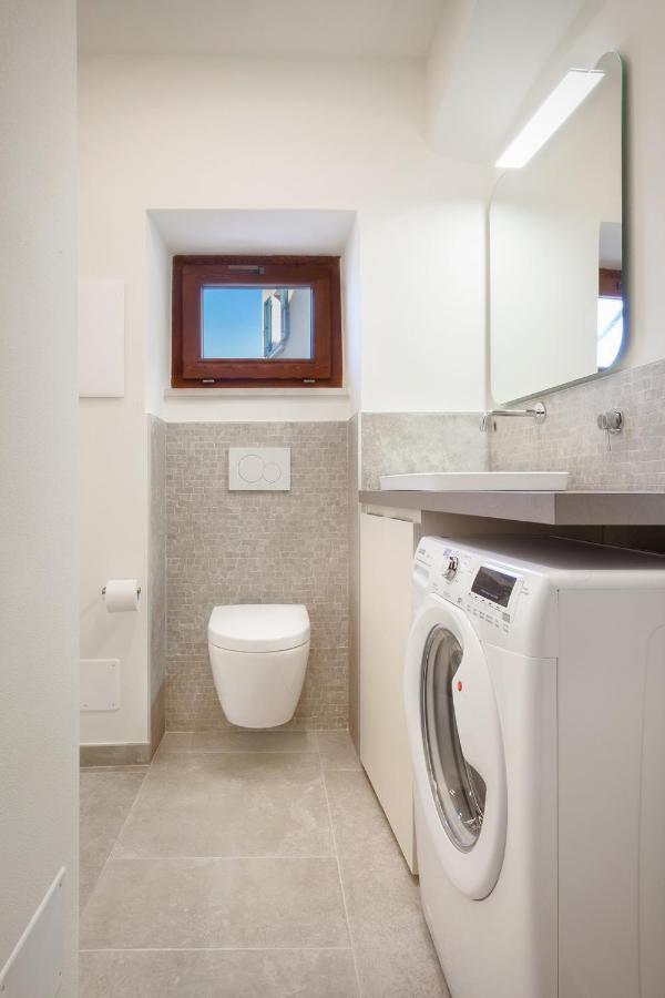 הוילה ברנצונה סול גארדה Casa Rosa מראה חיצוני תמונה