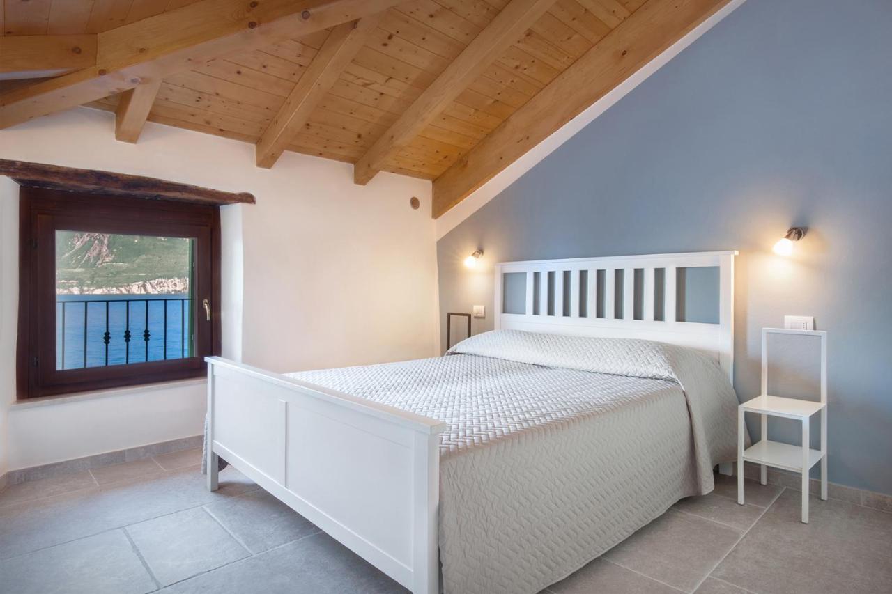 הוילה ברנצונה סול גארדה Casa Rosa מראה חיצוני תמונה